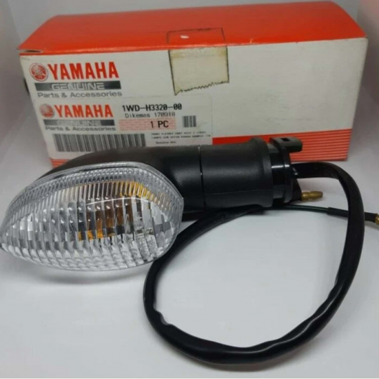 Yamaha R25 MT 07 MT 09 XJ6 Sağ Ön Sinyal Yamaha R25 MT 07 MT 09 XJ6 Sağ Ön Sinyal