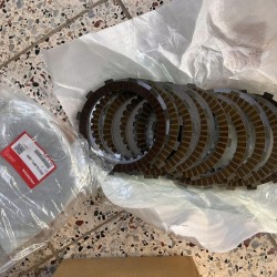 2008-2016 Honda CBR 1000RR Debriyaj Balatası Seti Sıfır Orijinaldir 2008-2016 Honda CBR 1000RR Debriyaj Balatası Seti Sıfır Orijinaldir