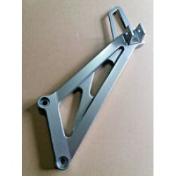 92-04 kawasaki kle 500 sağ braket arka taraf 92-04 kawasaki kle 500 sağ braket arka taraf
