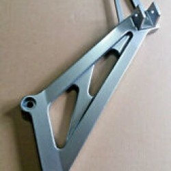 92-04 kawasaki kle 500 sağ braket arka taraf