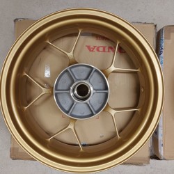 17-19 honda cbr 1000 rr arka jant sp cbr 1000rr arka jant sp orıjınal 17-19 honda cbr 1000 rr arka jant sp cbr 1000rr arka jant sp orıjınal