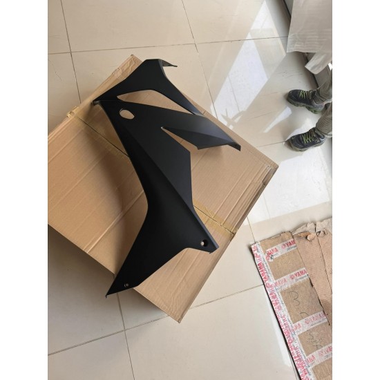 honda cbr 650r sol grenaj mat siyah renk mavi stickerli orıjınal honda cbr 650r sol grenaj mat siyah renk mavi stickerli orıjınal