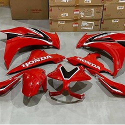 2014-2017 honda cbr 250r sağ alt sakal kırmızı renk stickerlı 2014-2017 honda cbr 250r sağ alt sakal kırmızı renk stickerlı