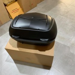 15-22 kawasaki versys 650 arka çanta versys 650 topcase sıfır orıjınal set  15-22 kawasaki versys 650 arka çanta versys 650 topcase sıfır orıjınal set