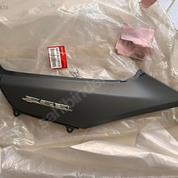 honda goldwing 1800 f6b sağ grenaj koltuk altı grenaj mat füme honda goldwing 1800 f6b sağ grenaj koltuk altı grenaj mat füme